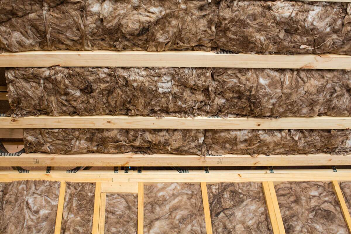 What does thermal bridging mean?