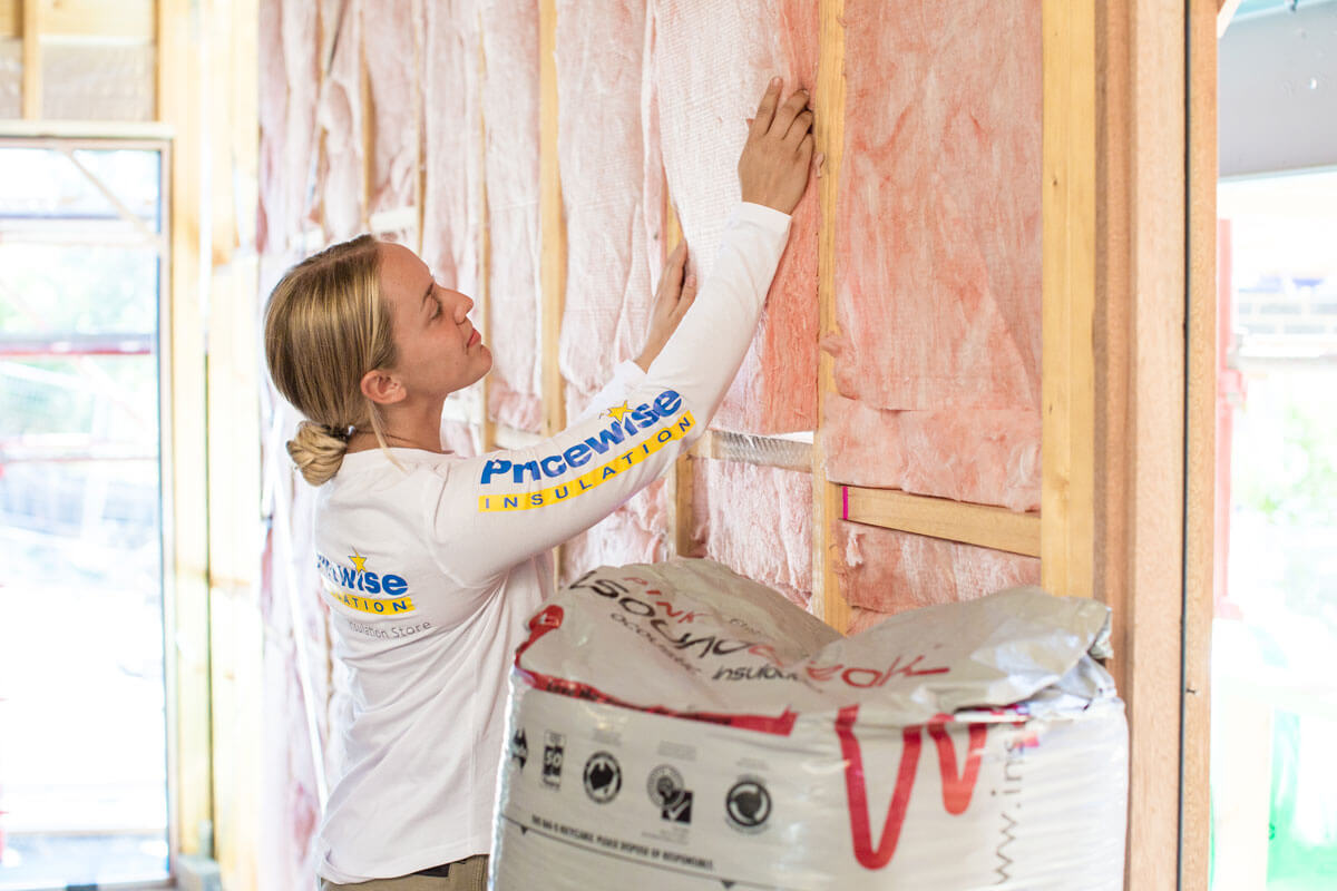 Intalling insulation while renovating - Choose acoustic insulation