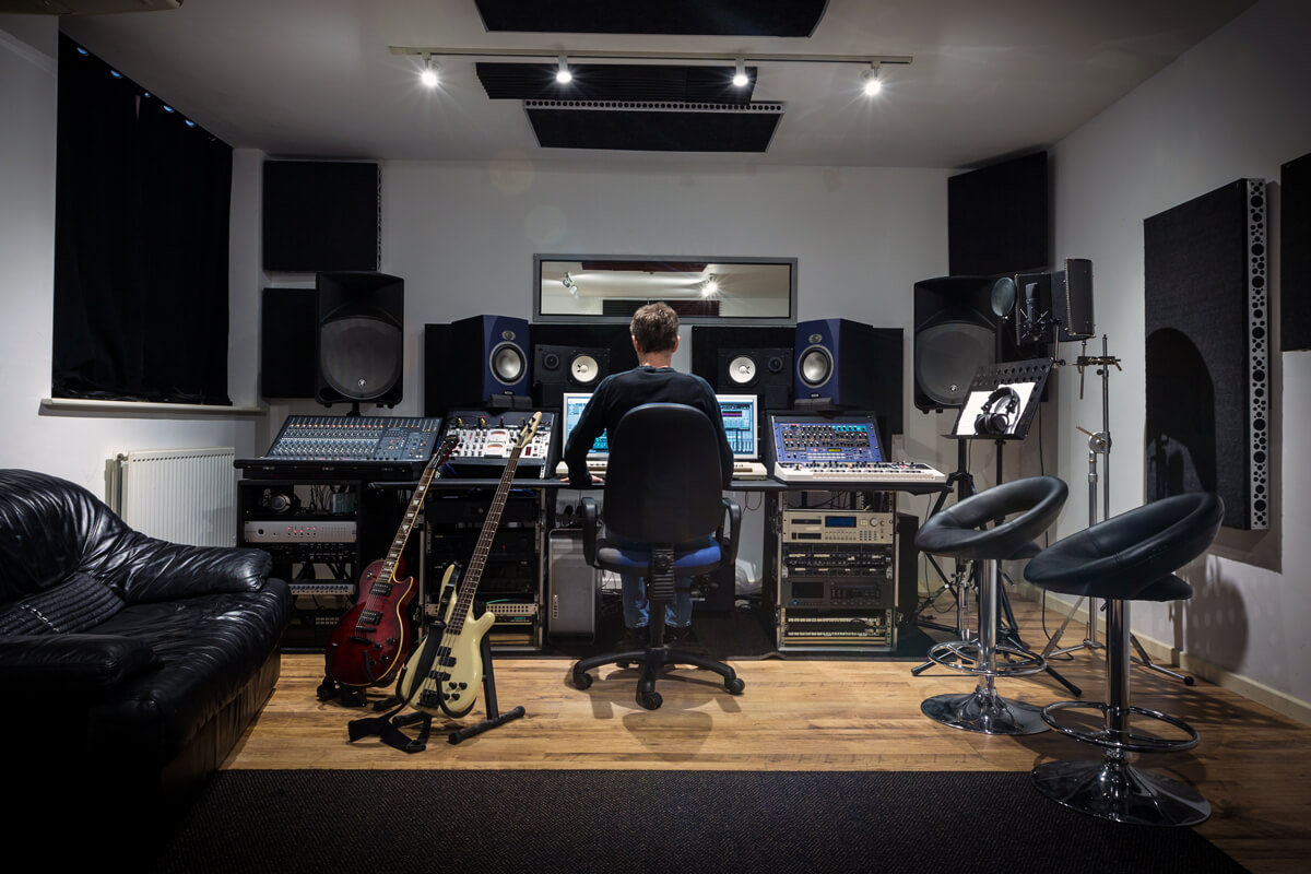 What is a Home studio? Learn the Essentials of Recording